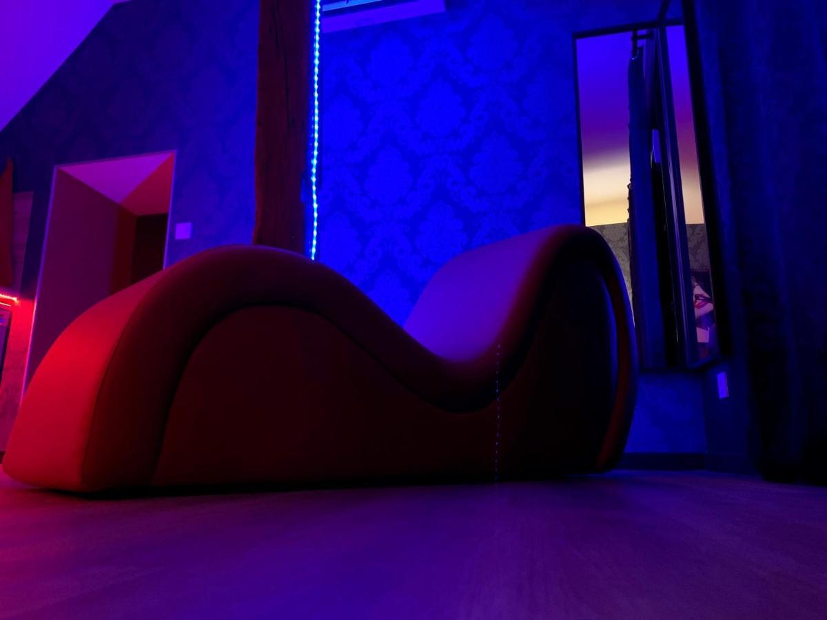 Love Room Avec Jacuzzi Prive Bonnetable ภายนอก รูปภาพ