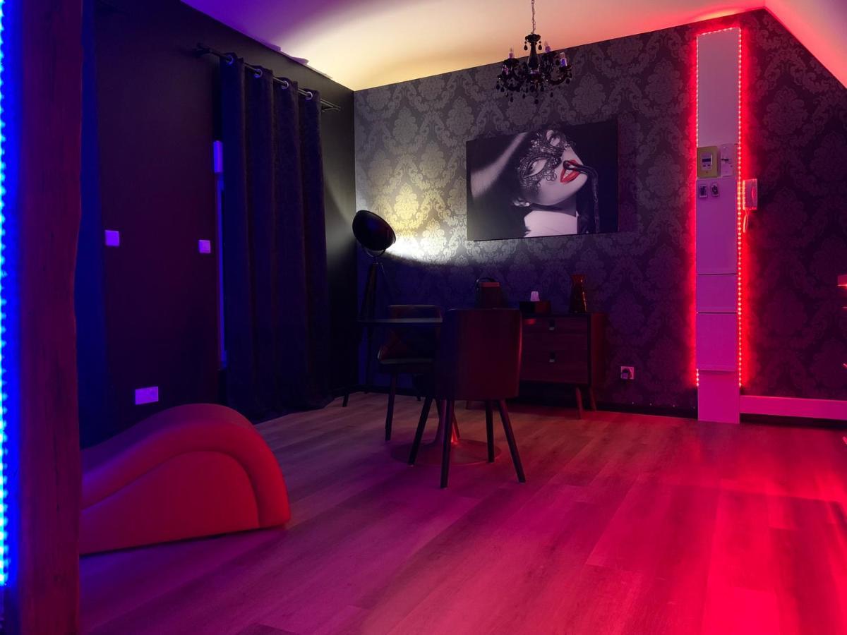 Love Room Avec Jacuzzi Prive Bonnetable ภายนอก รูปภาพ