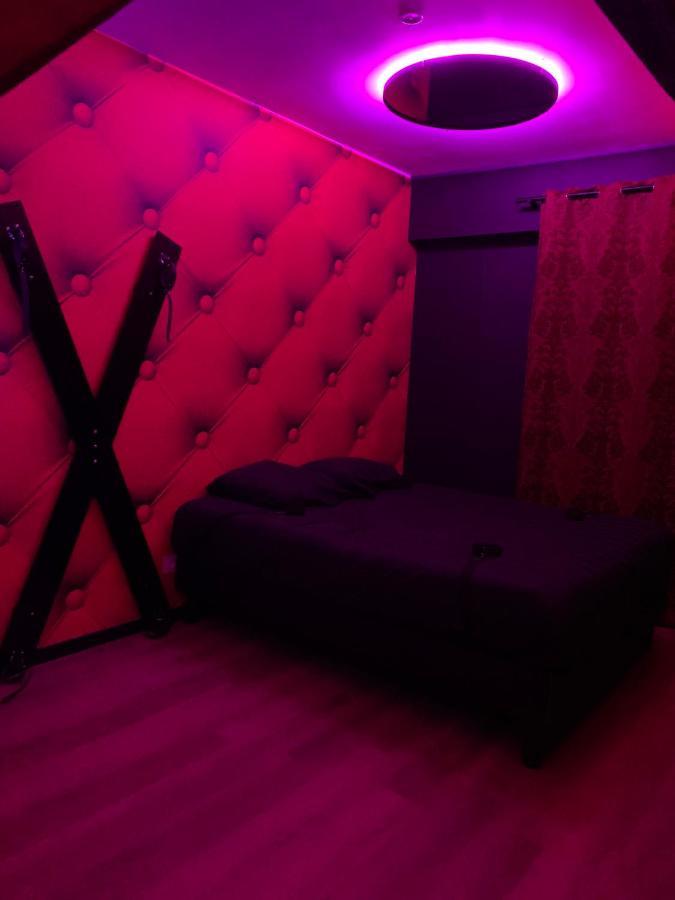 Love Room Avec Jacuzzi Prive Bonnetable ภายนอก รูปภาพ
